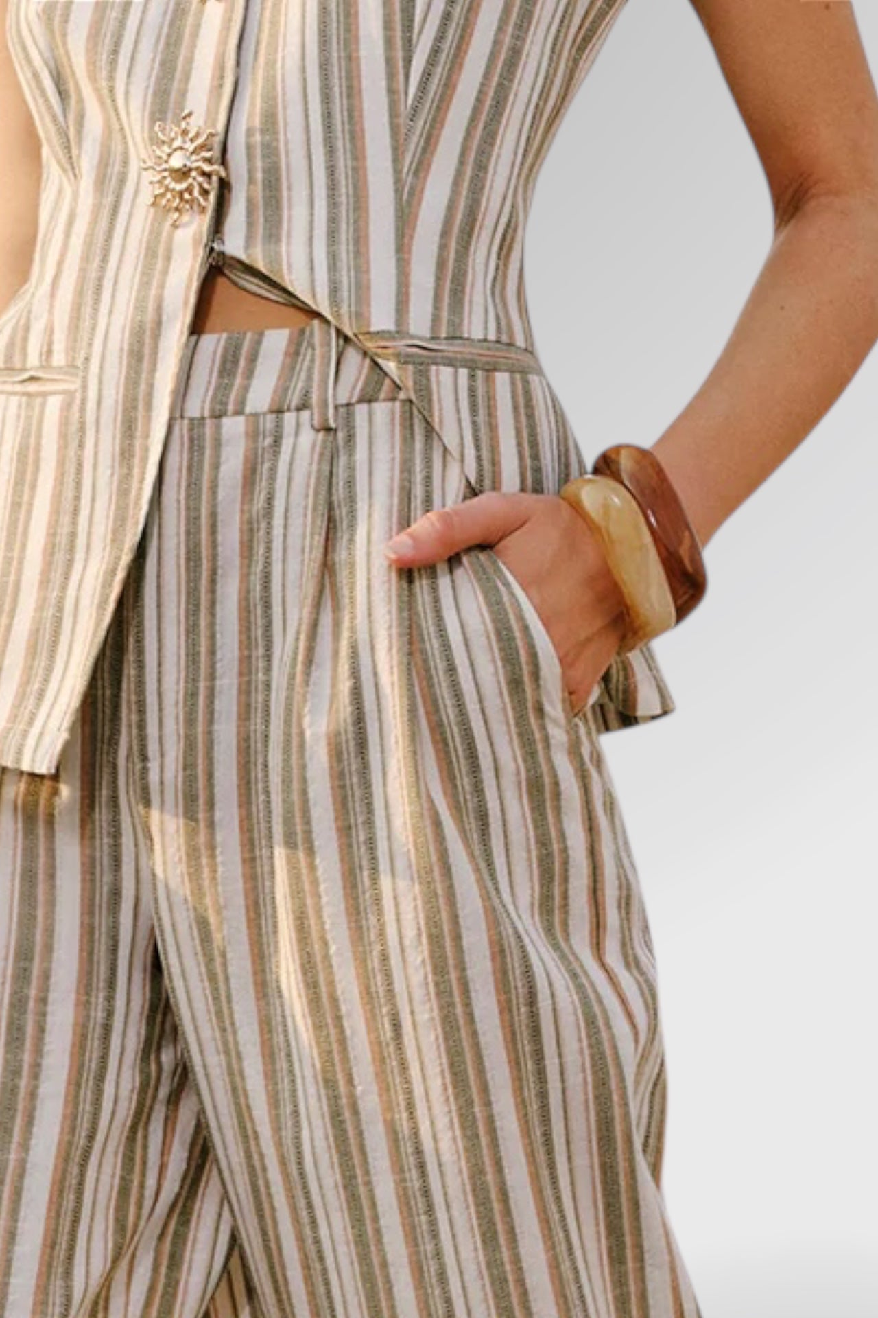Coastal Stride Linen Pants